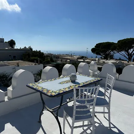 Hotel Lussi Capri 5*