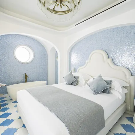 Lussi Capri Hotel